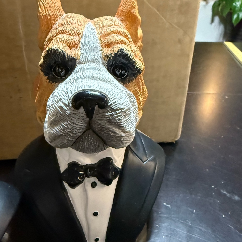 2/pair of Silvestri handcrafted boxer bulldog Tuxedo Butler Resin bookend 7”T - Picture 2 of 8